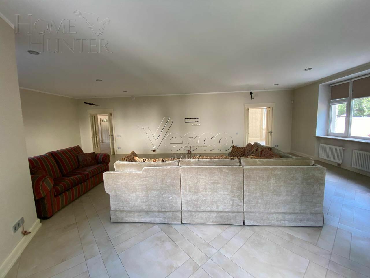 2-этажный коттедж 1 087 м² с отделкой