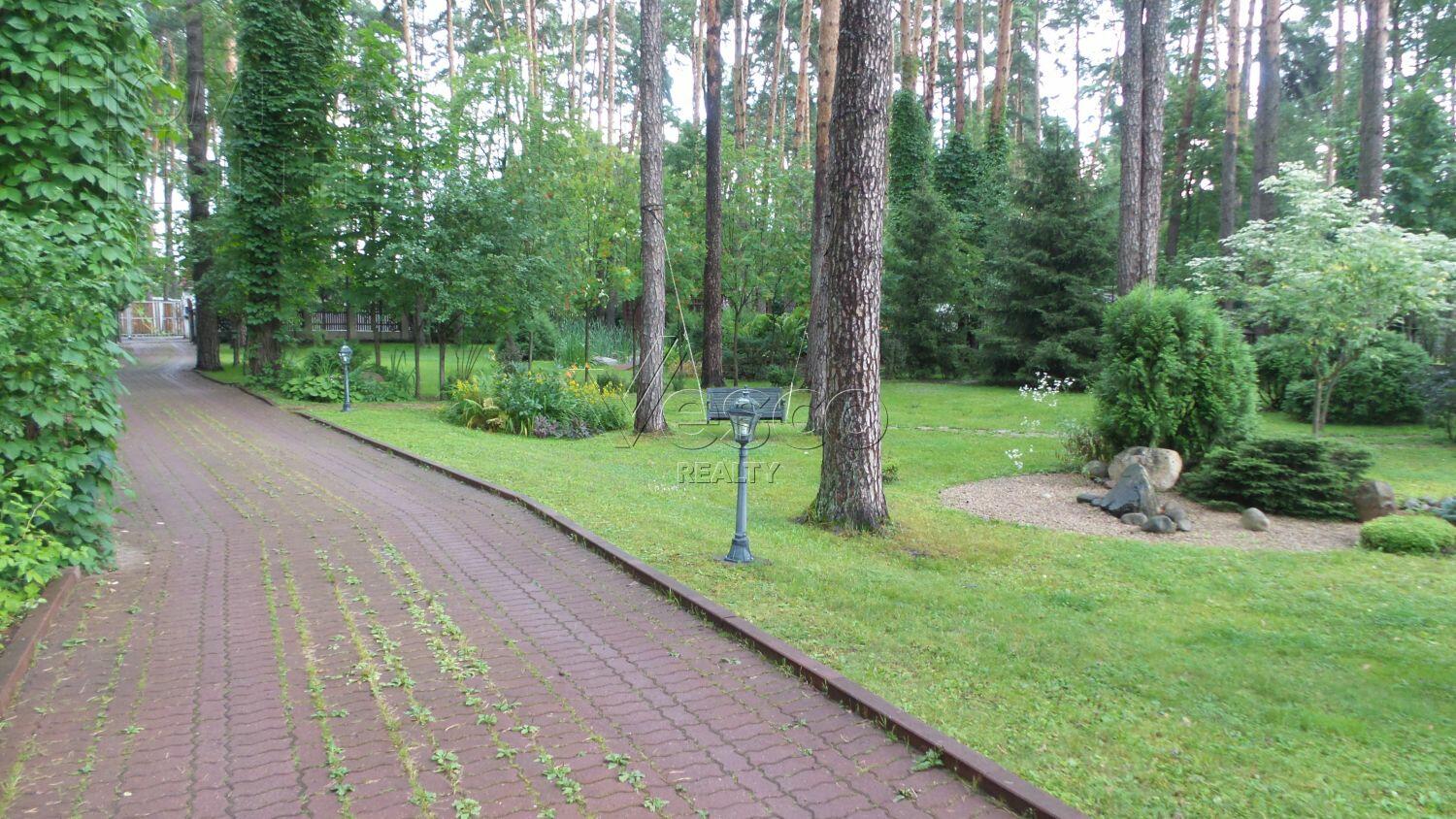 2-этажный коттедж 1 400 м² с отделкой