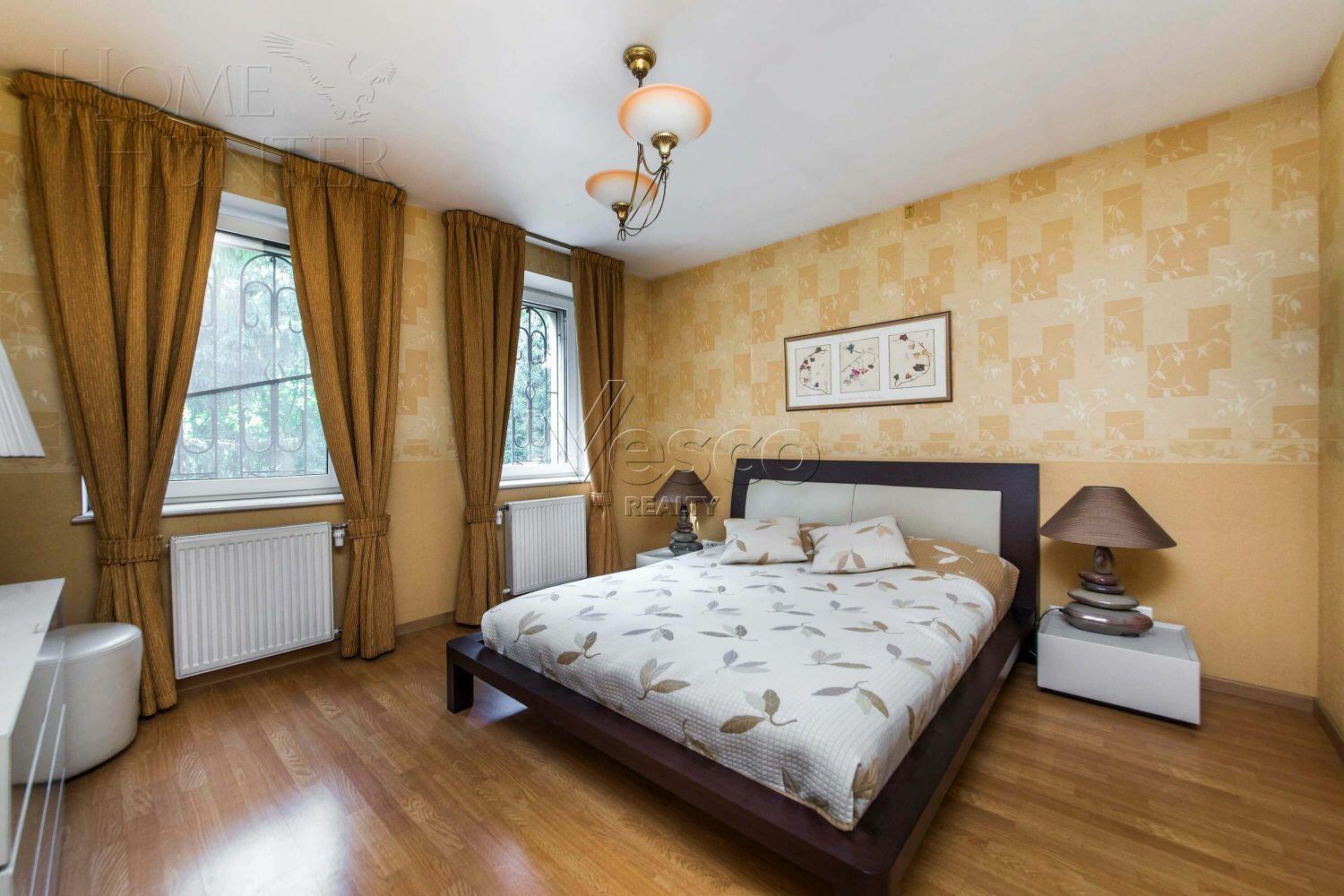 2-этажный коттедж 400 м² с отделкой