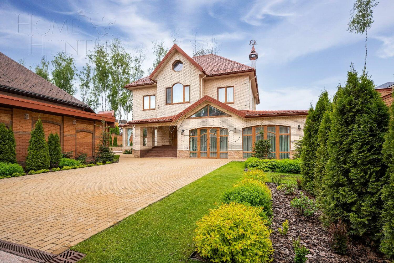 2-этажный коттедж 740 м² с отделкой