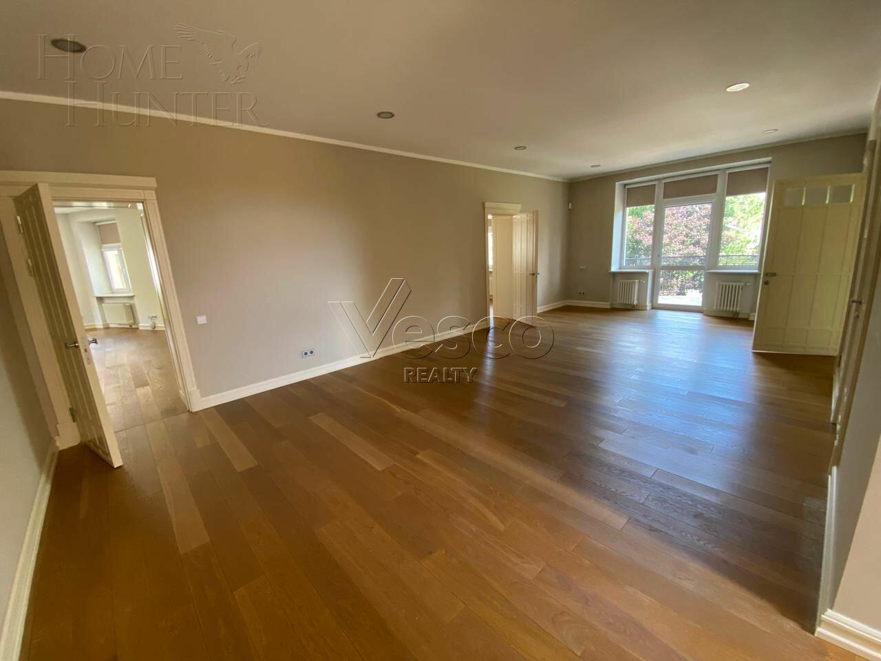 2-этажный коттедж 1 087 м² с отделкой