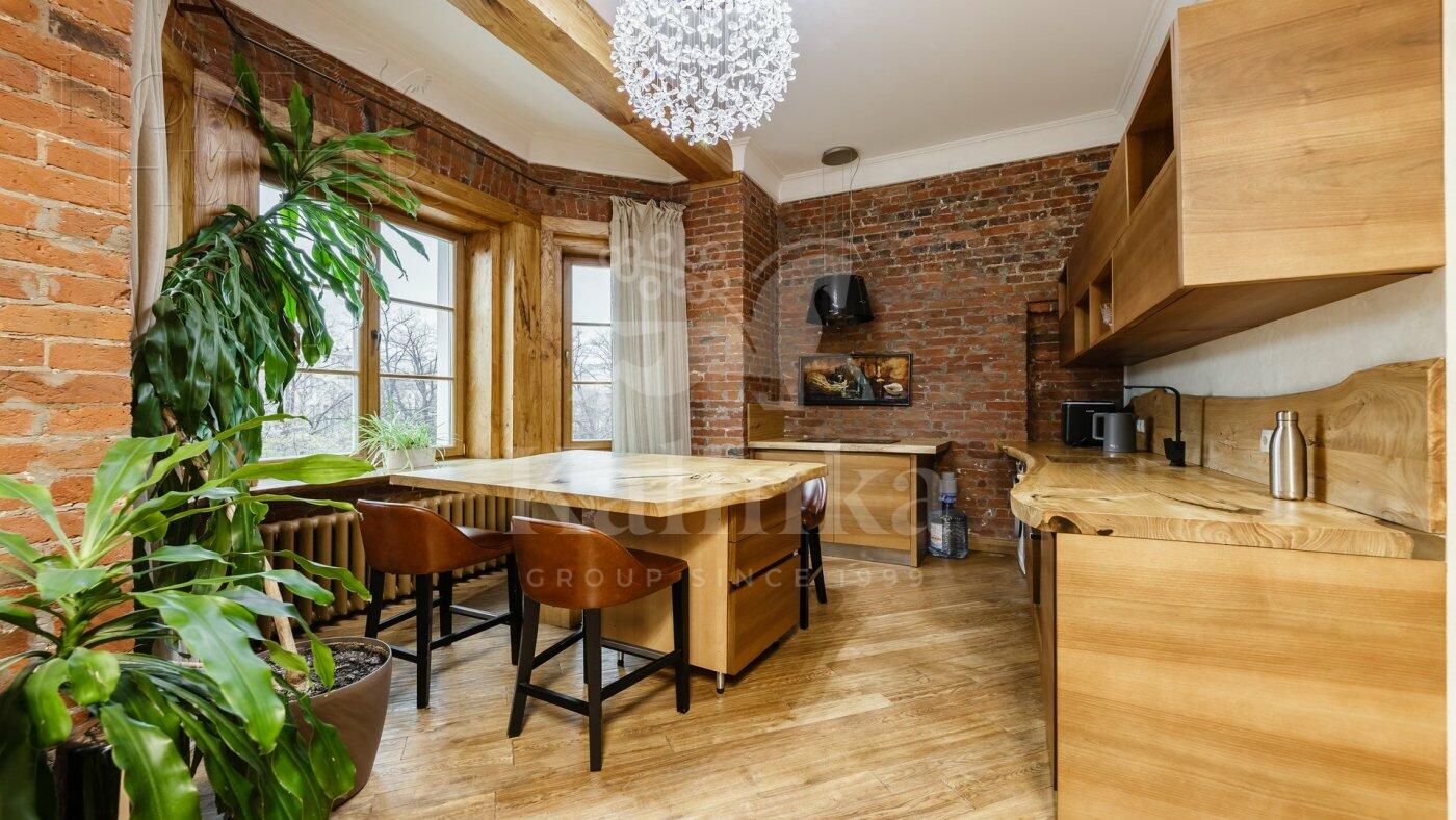 30-КОМН. КВАРТИРА С ОТДЕЛКОЙ 100.8 М² НА 3 ЭТАЖЕ