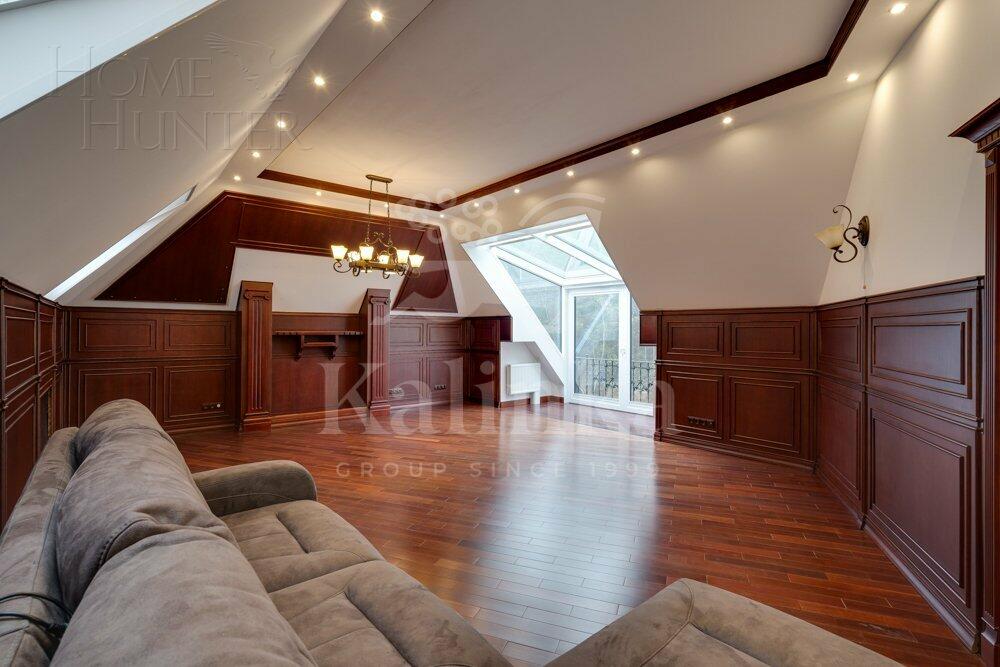 3-этажный коттедж 700 м² с отделкой