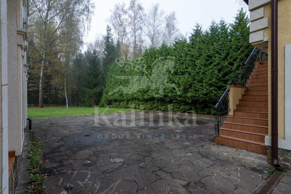 3-этажный коттедж 700 м² с отделкой