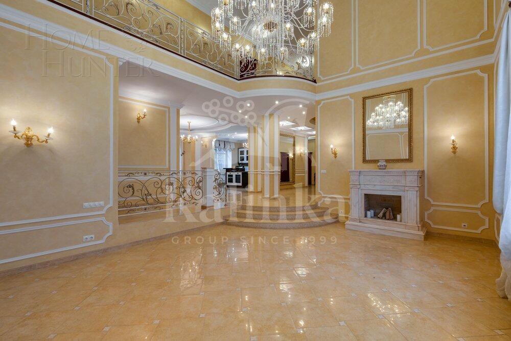 3-этажный коттедж 700 м² с отделкой