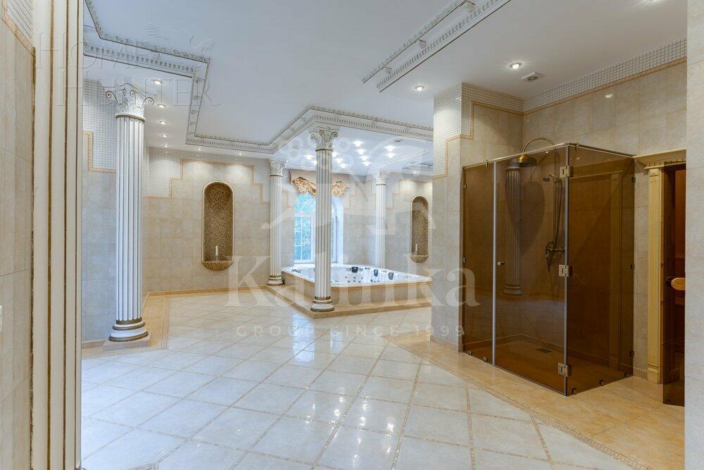 3-этажный коттедж 700 м² с отделкой