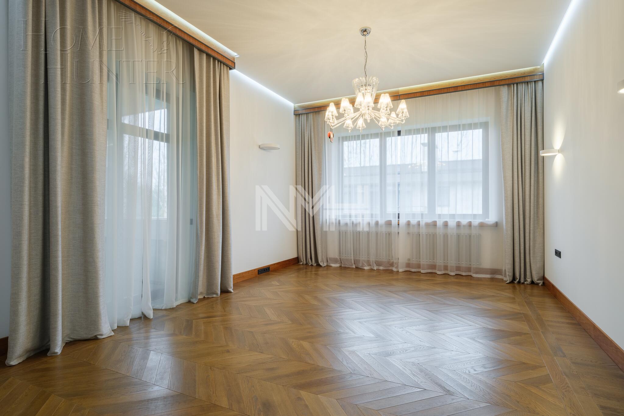 2-этажный коттедж 989.7 м² с отделкой