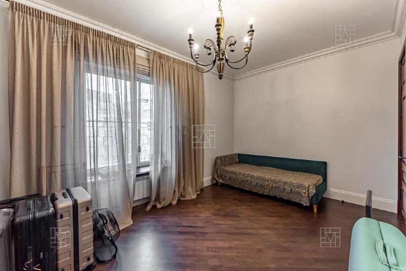 4-КОМН. КВАРТИРА С ОТДЕЛКОЙ 137 М² НА 4 ЭТАЖЕ