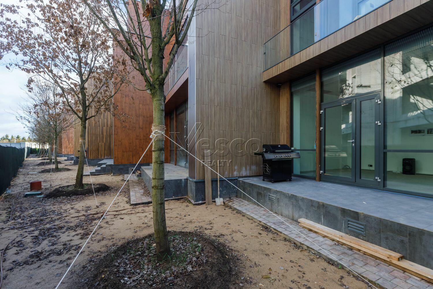 3-этажный таунхаус 168.7 м² без отделки