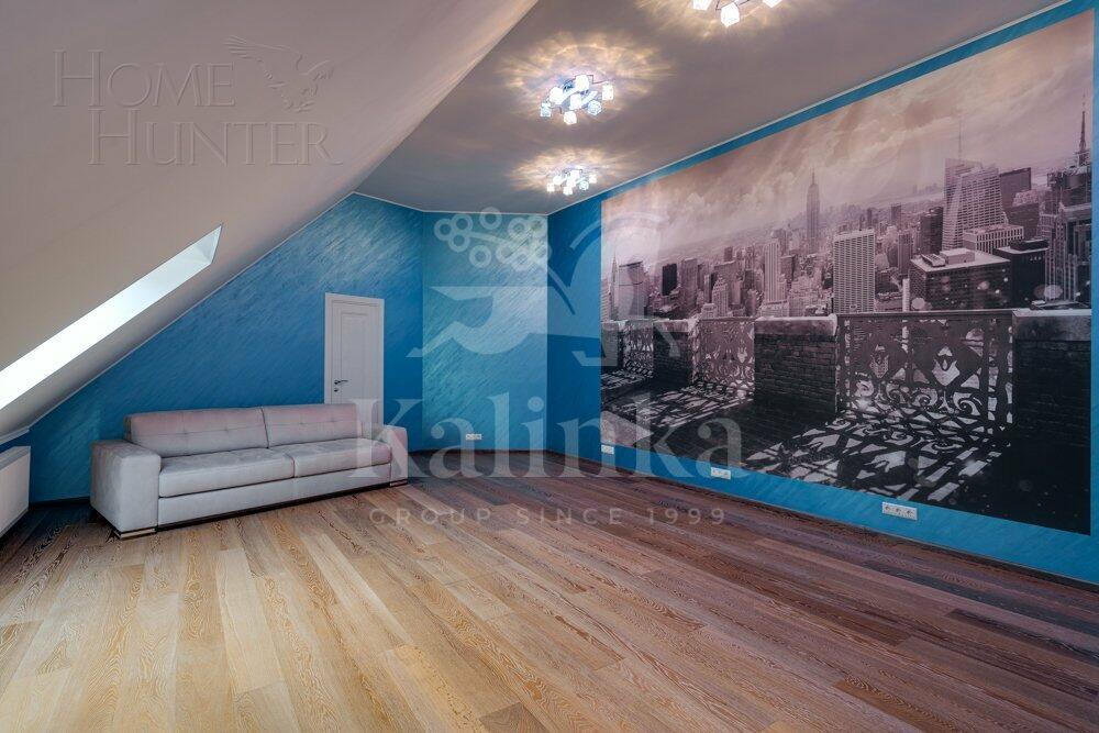 3-этажный коттедж 700 м² с отделкой