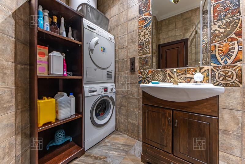 4-КОМН. КВАРТИРА С ОТДЕЛКОЙ 137 М² НА 4 ЭТАЖЕ