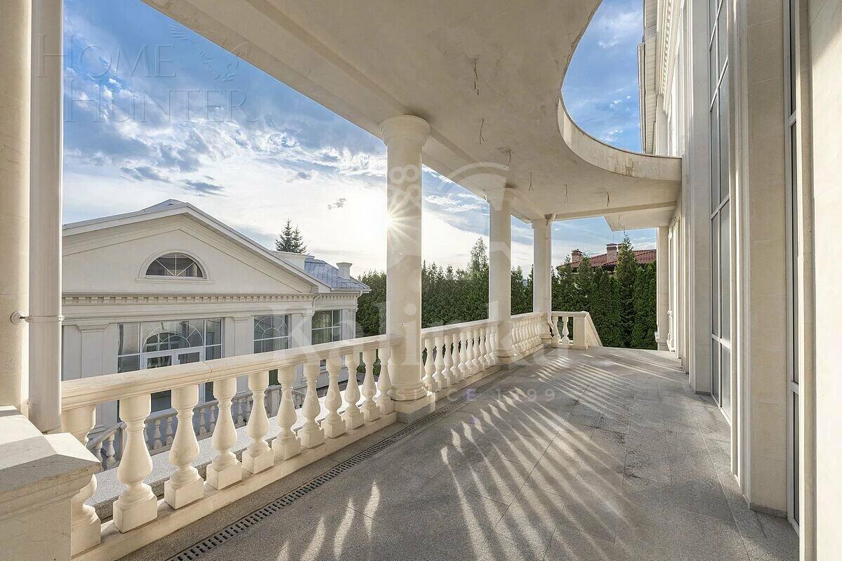 3-этажный коттедж 1 532 м² без отделки