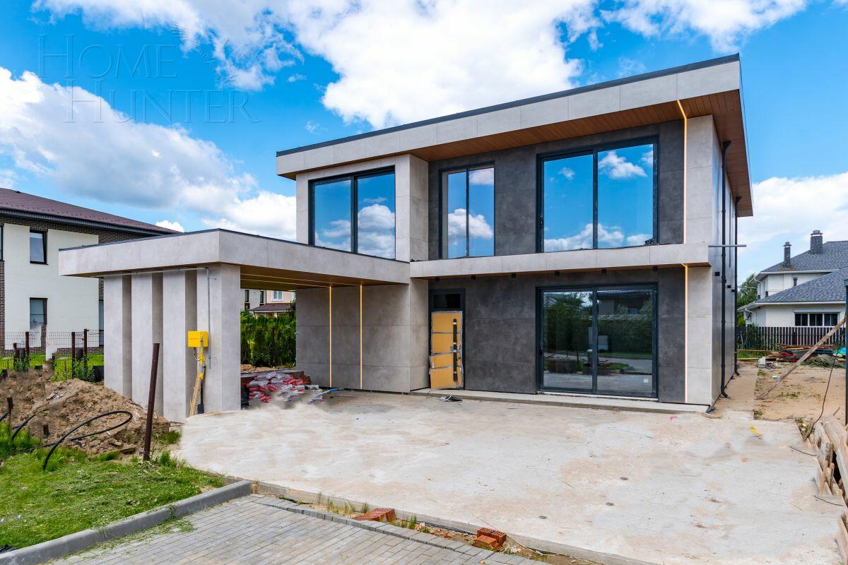 2-этажный коттедж 297 м² с отделкой