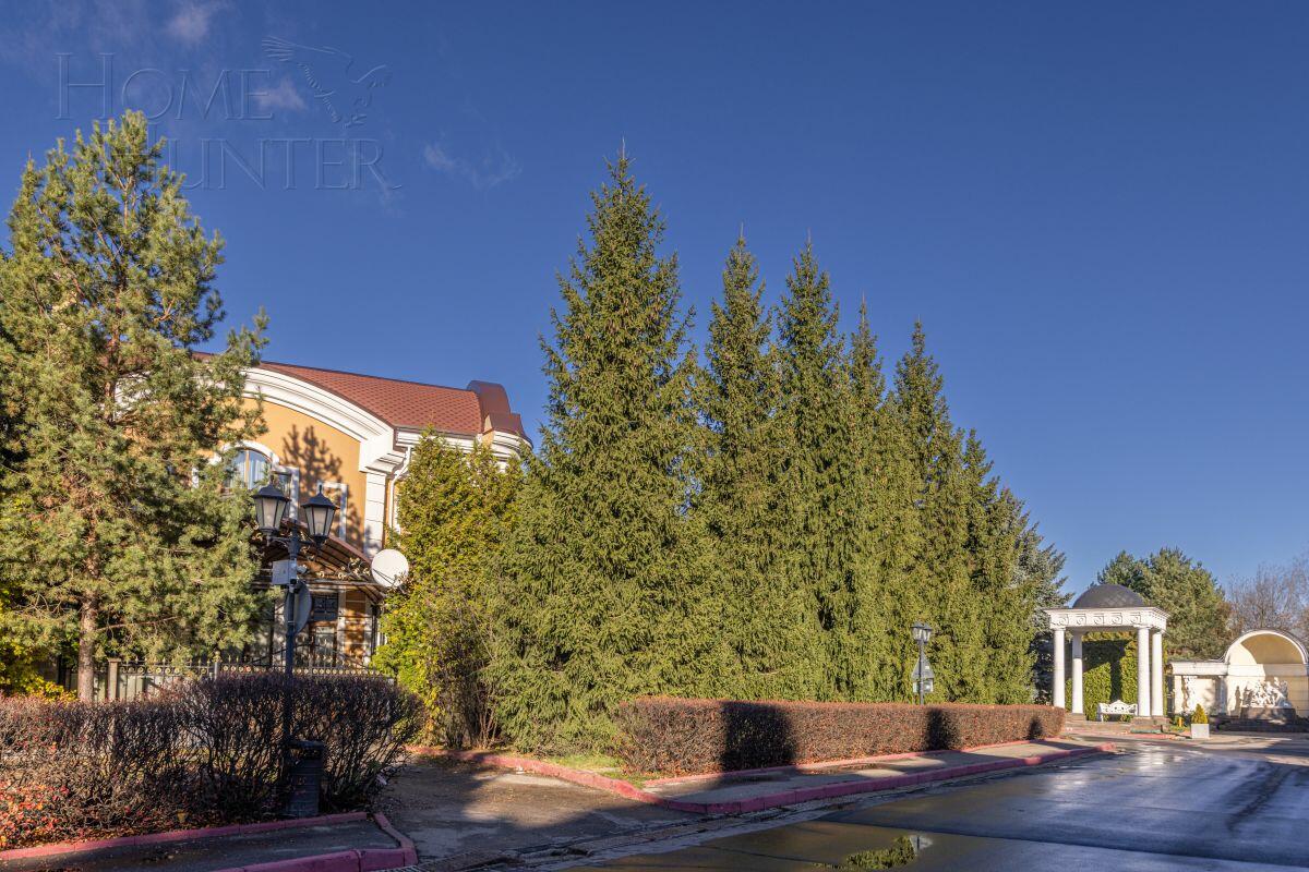 2-этажный таунхаус 271 м² с отделкой