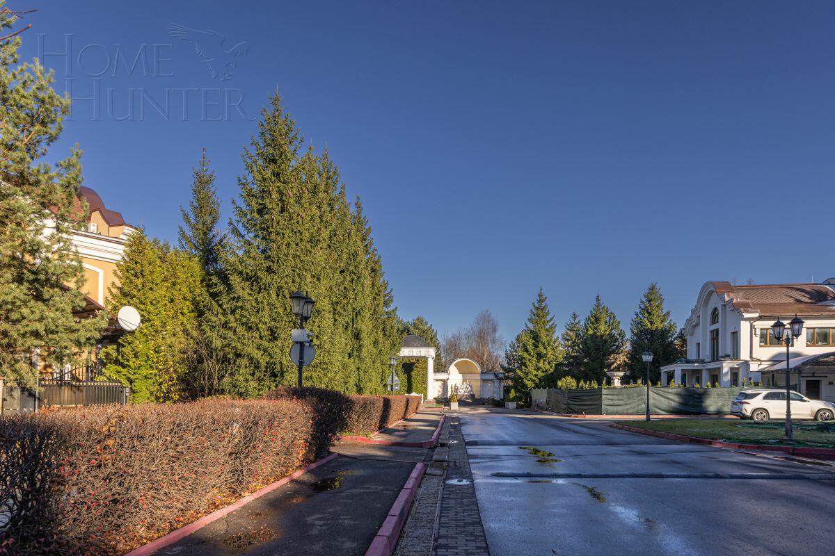 2-этажный таунхаус 271 м² с отделкой