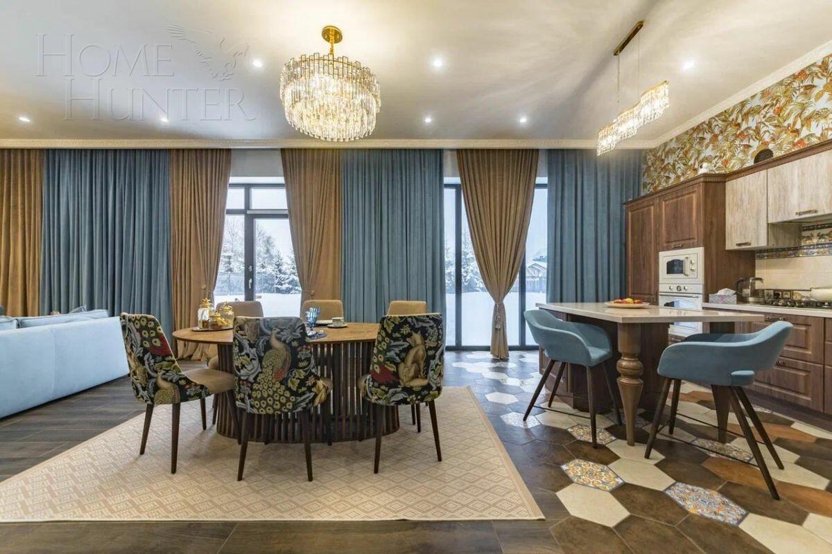 2-этажный коттедж 350 м² с отделкой