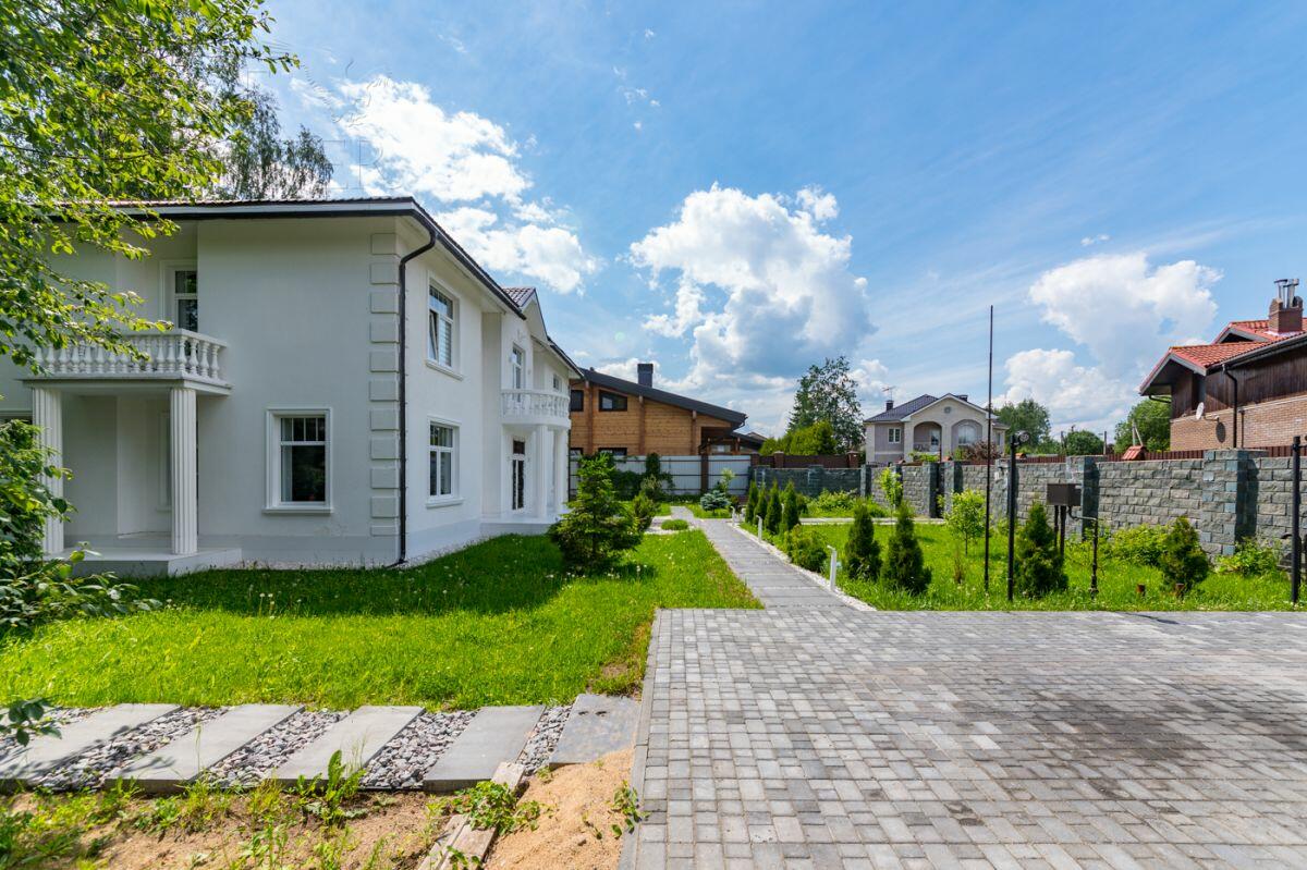 2-этажный коттедж 280 м² с отделкой