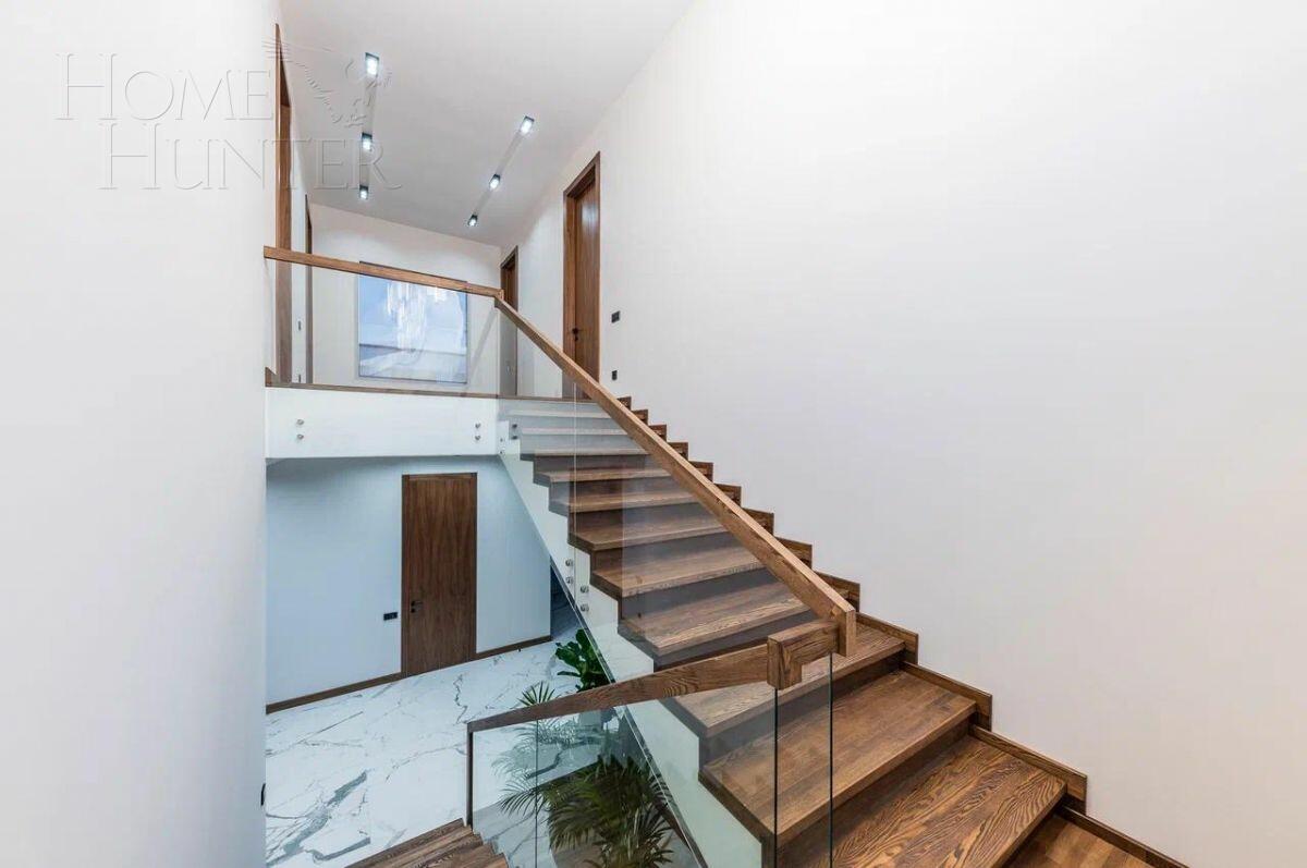 2-этажный коттедж 480 м² с отделкой