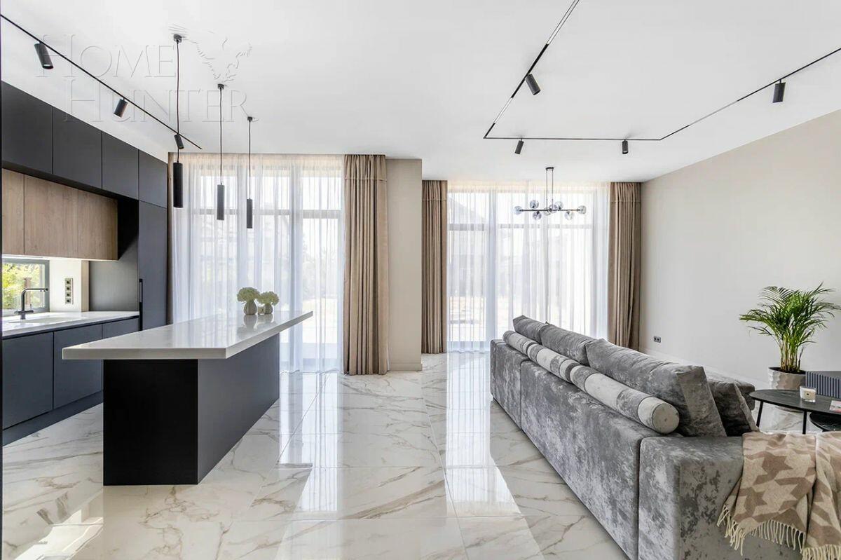 2-этажный коттедж 297 м² с отделкой