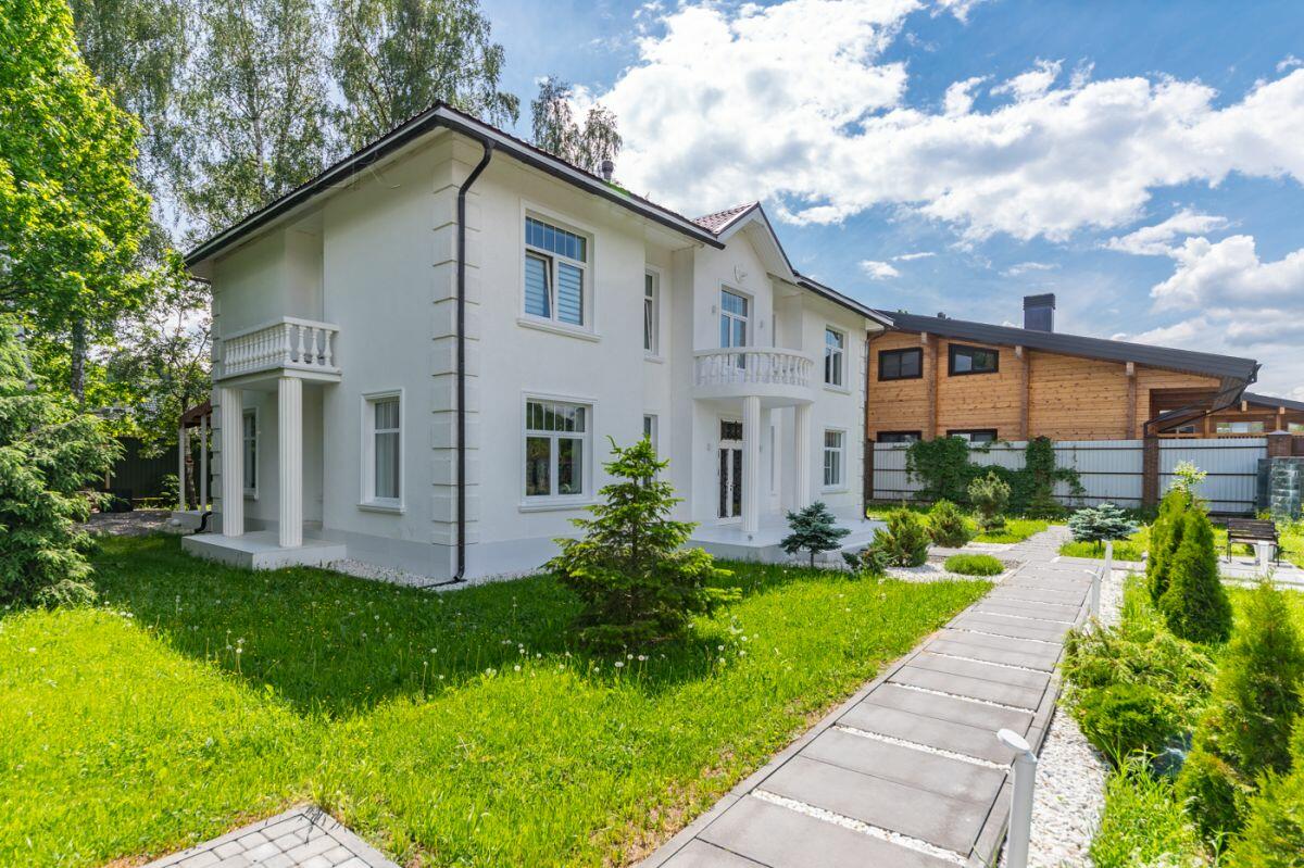 2-этажный коттедж 280 м² с отделкой