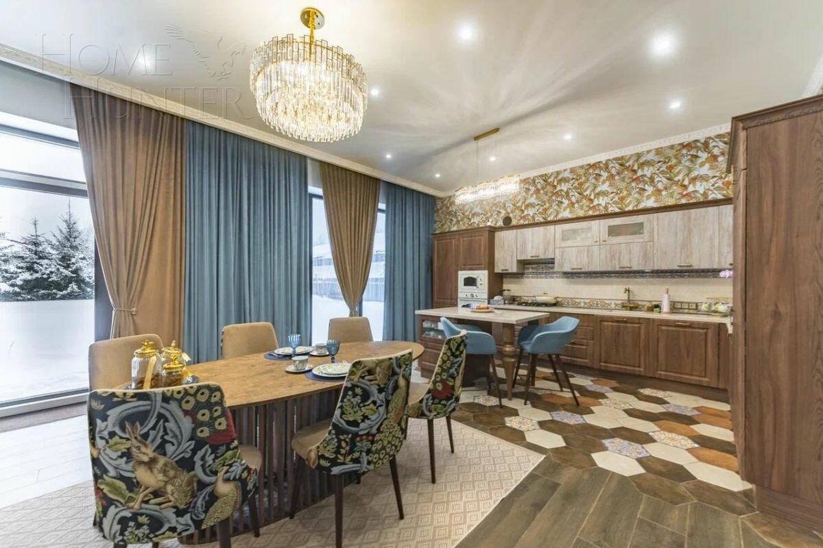 2-этажный коттедж 350 м² с отделкой