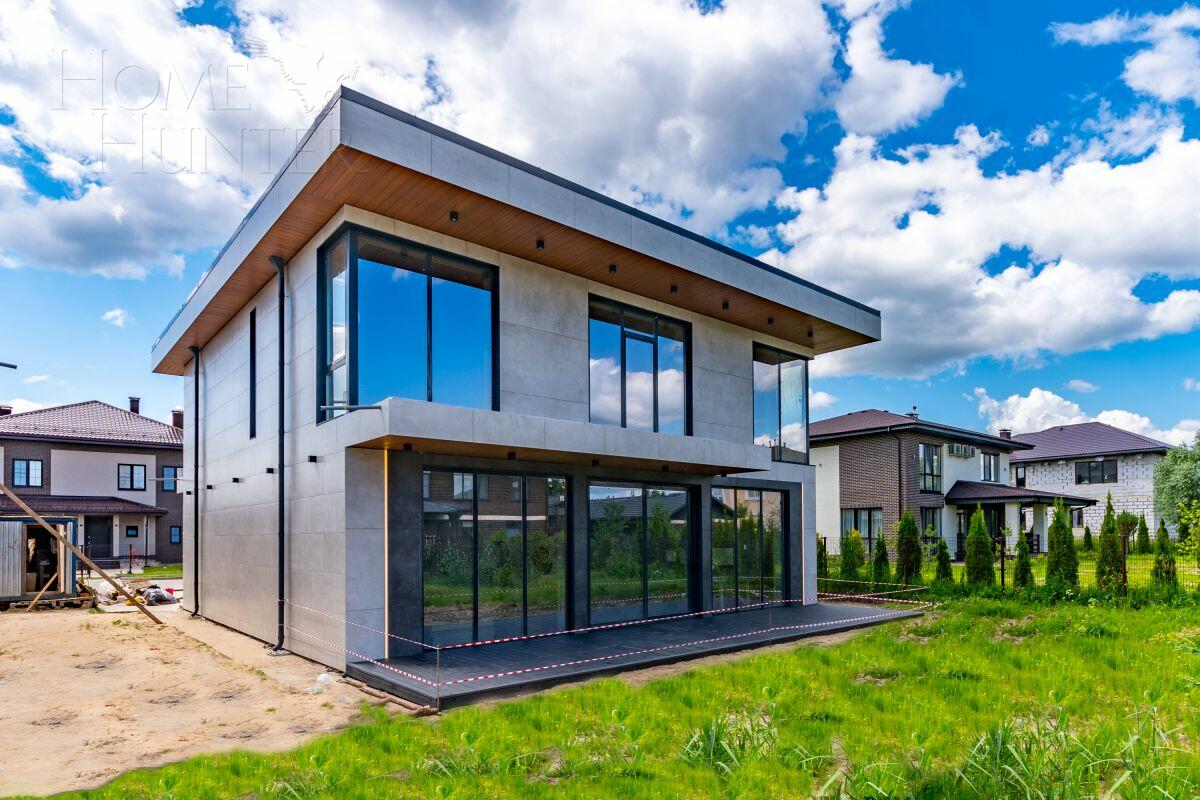 2-этажный коттедж 297 м² с отделкой