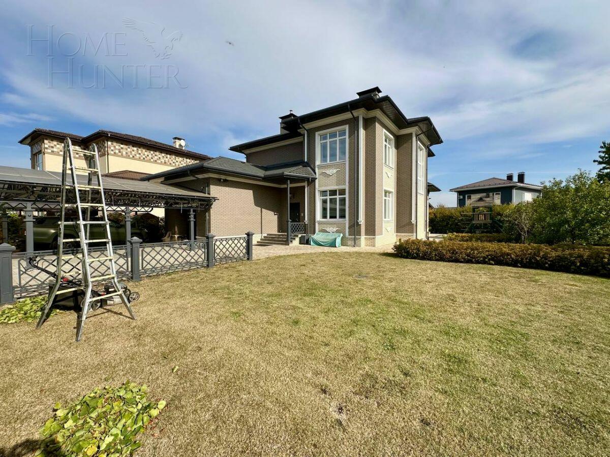 2-этажный коттедж 270 м² с отделкой