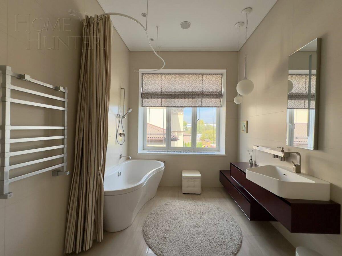 2-этажный коттедж 270 м² с отделкой