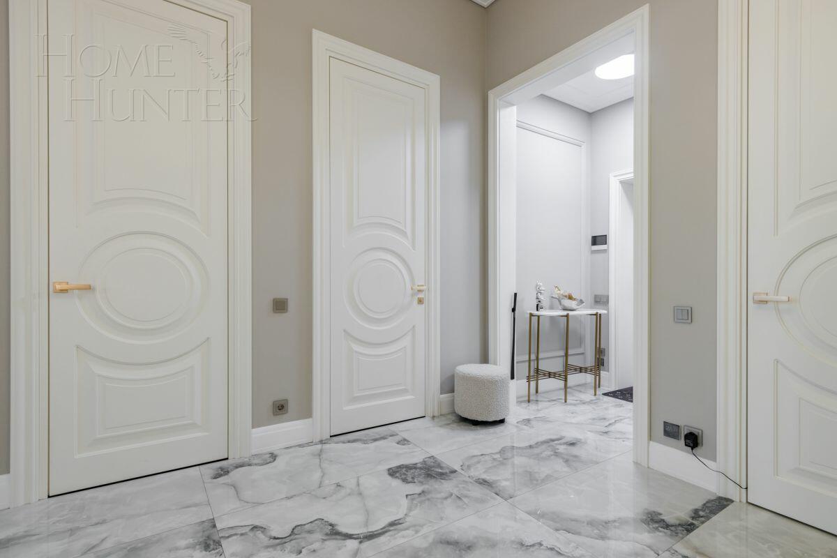 2-этажный таунхаус 271 м² с отделкой