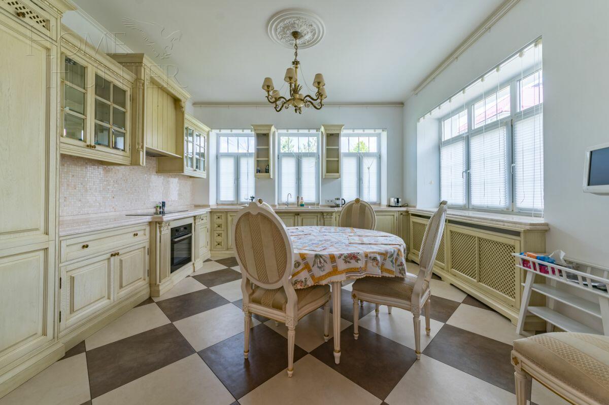 2-этажный коттедж 517 м² с отделкой