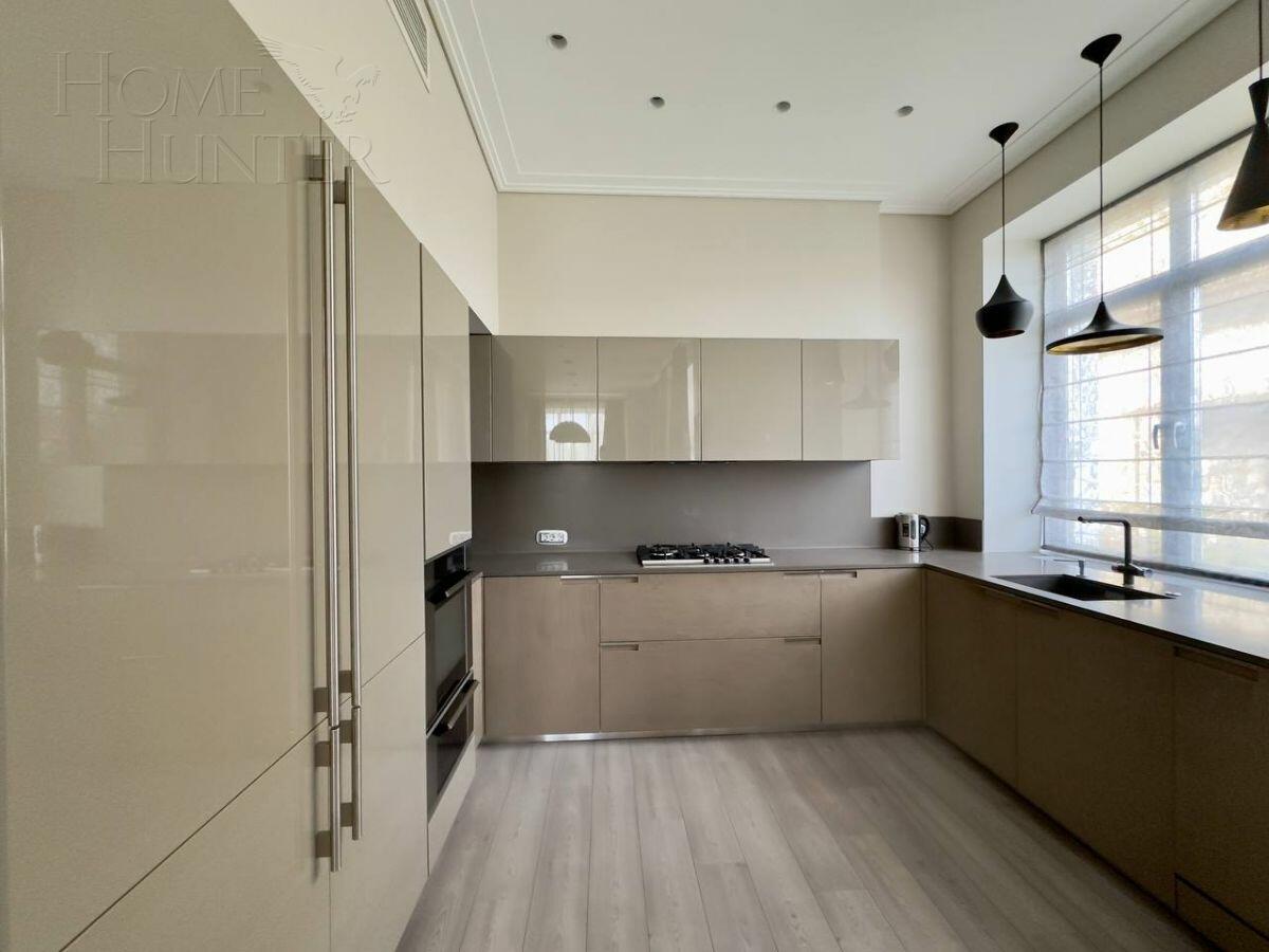 2-этажный коттедж 270 м² с отделкой