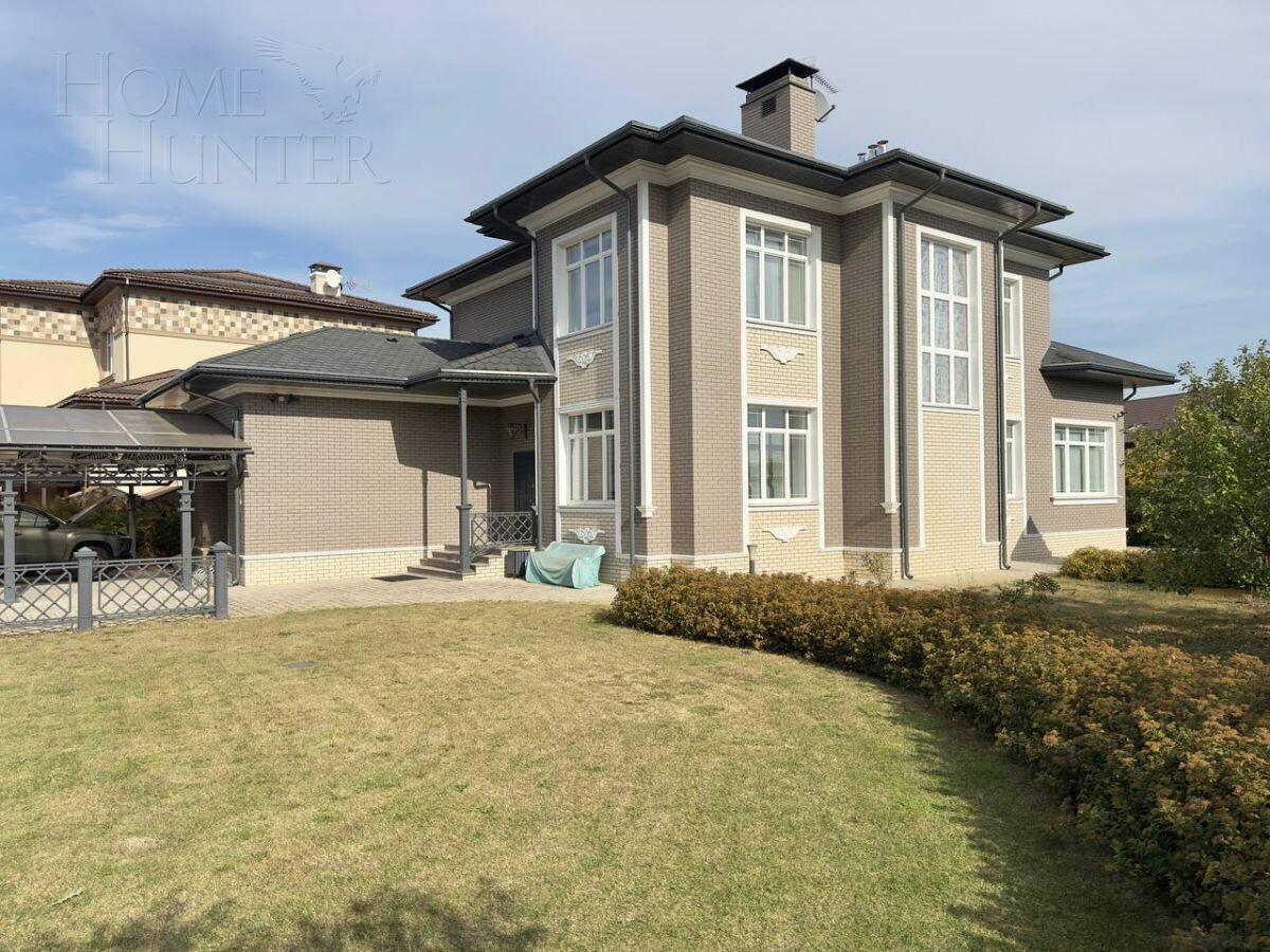 2-этажный коттедж 270 м² с отделкой