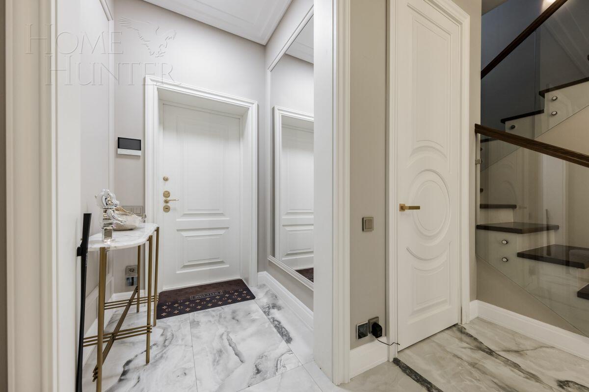 2-этажный таунхаус 271 м² с отделкой