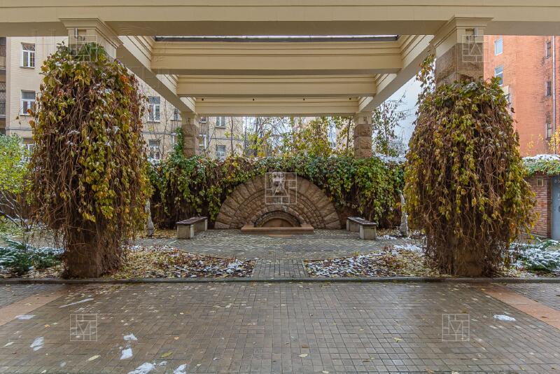 5-КОМН. КВАРТИРА БЕЗ ОТДЕЛКИ 250 М² НА 3 ЭТАЖЕ