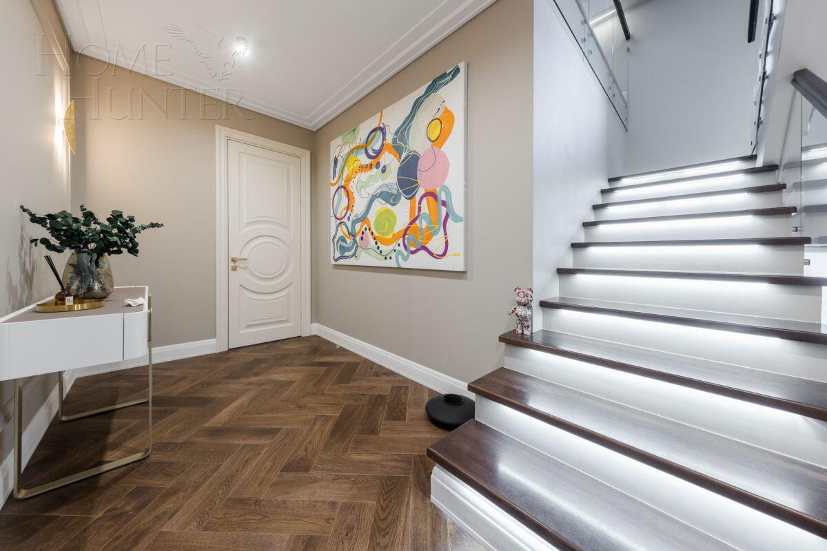 2-этажный таунхаус 271 м² с отделкой