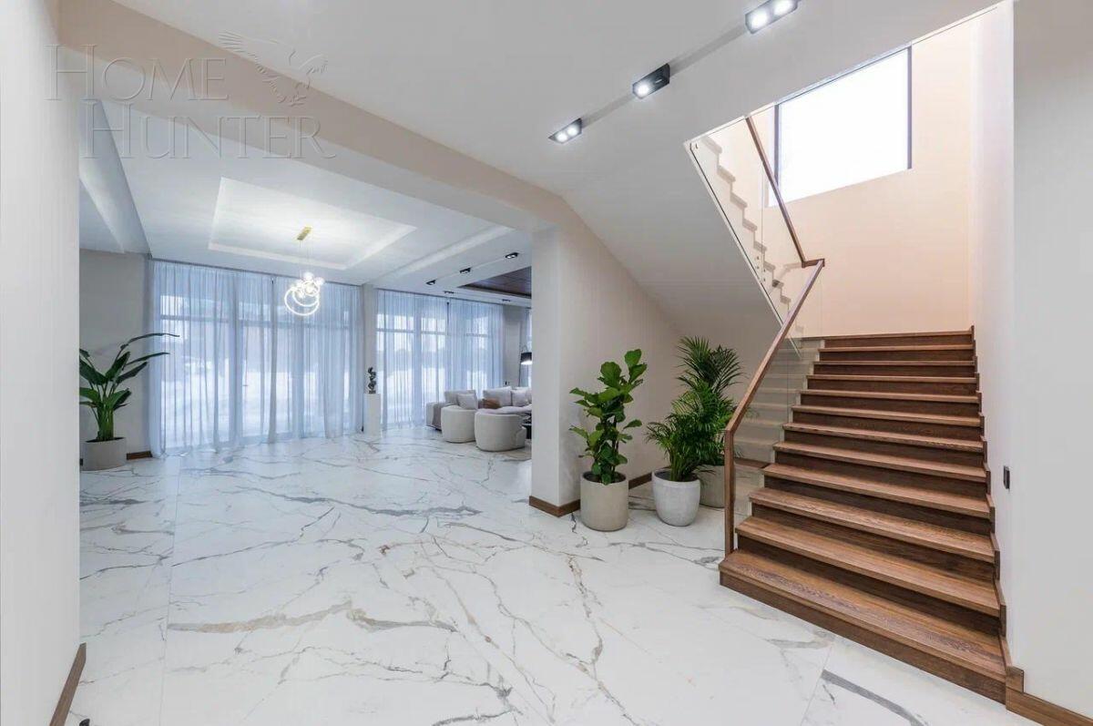 2-этажный коттедж 480 м² с отделкой