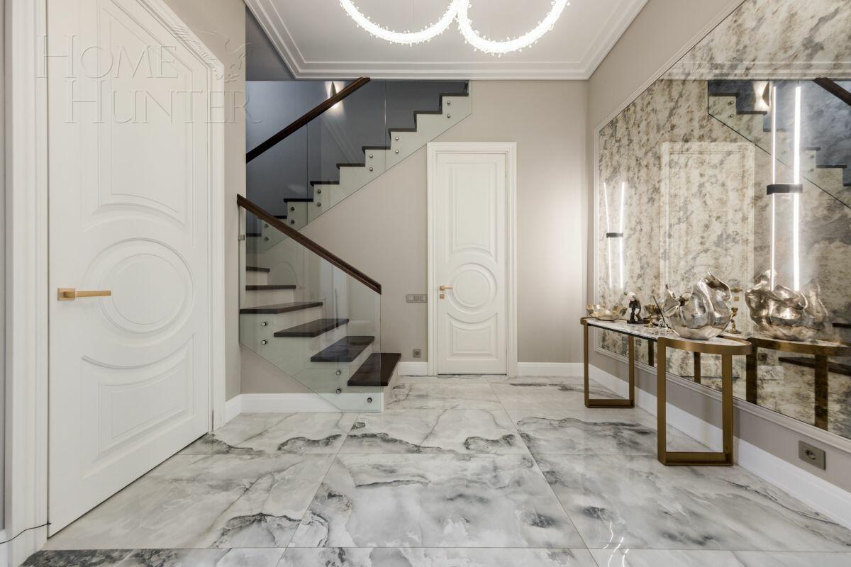 2-этажный таунхаус 271 м² с отделкой