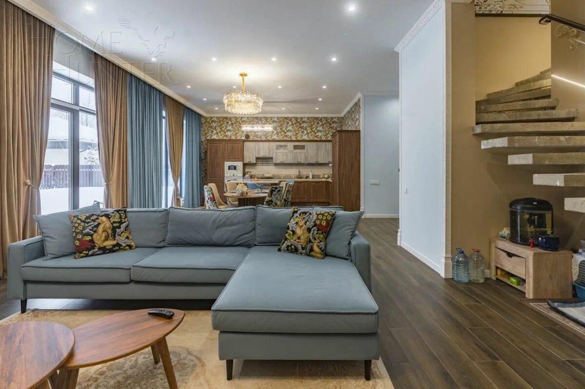 2-этажный коттедж 350 м² с отделкой