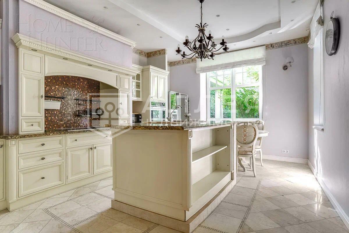 2-этажный коттедж 420 м² с отделкой