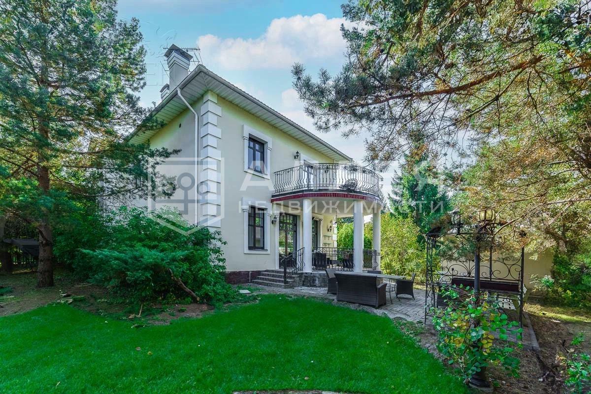 2-этажный коттедж 420 м² с отделкой