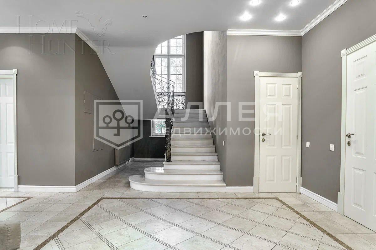 2-этажный коттедж 420 м² с отделкой