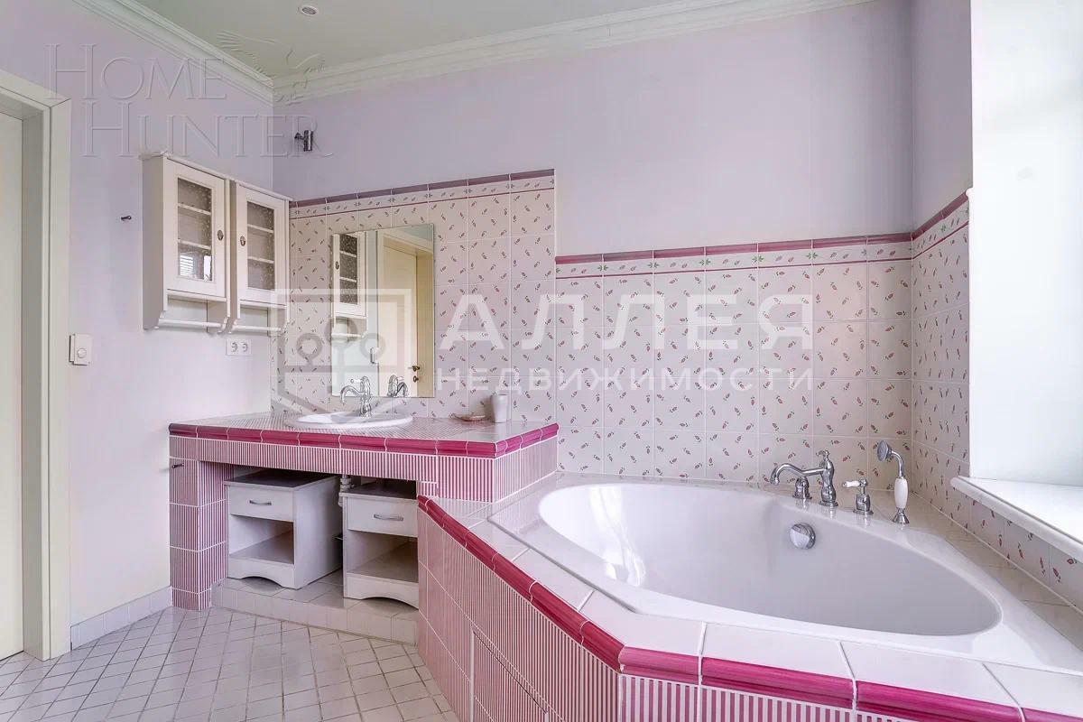 2-этажный коттедж 420 м² с отделкой