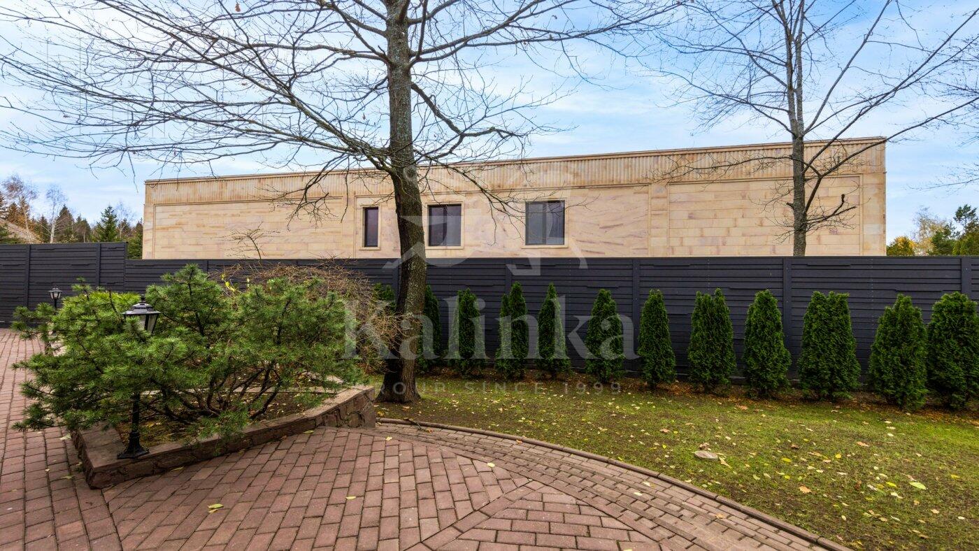2-этажный коттедж 830 м² без отделки