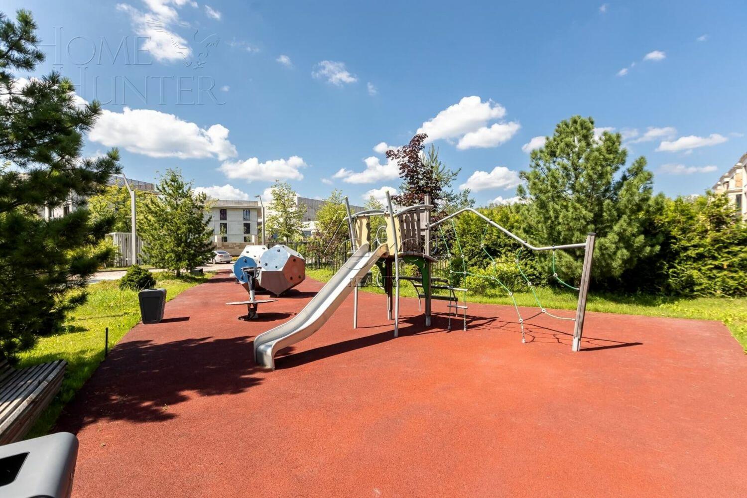 4-УРОВНЕВЫЙ ОСОБНЯК БЕЗ ОТДЕЛКИ 840 М² НА 1 ЭТАЖЕ