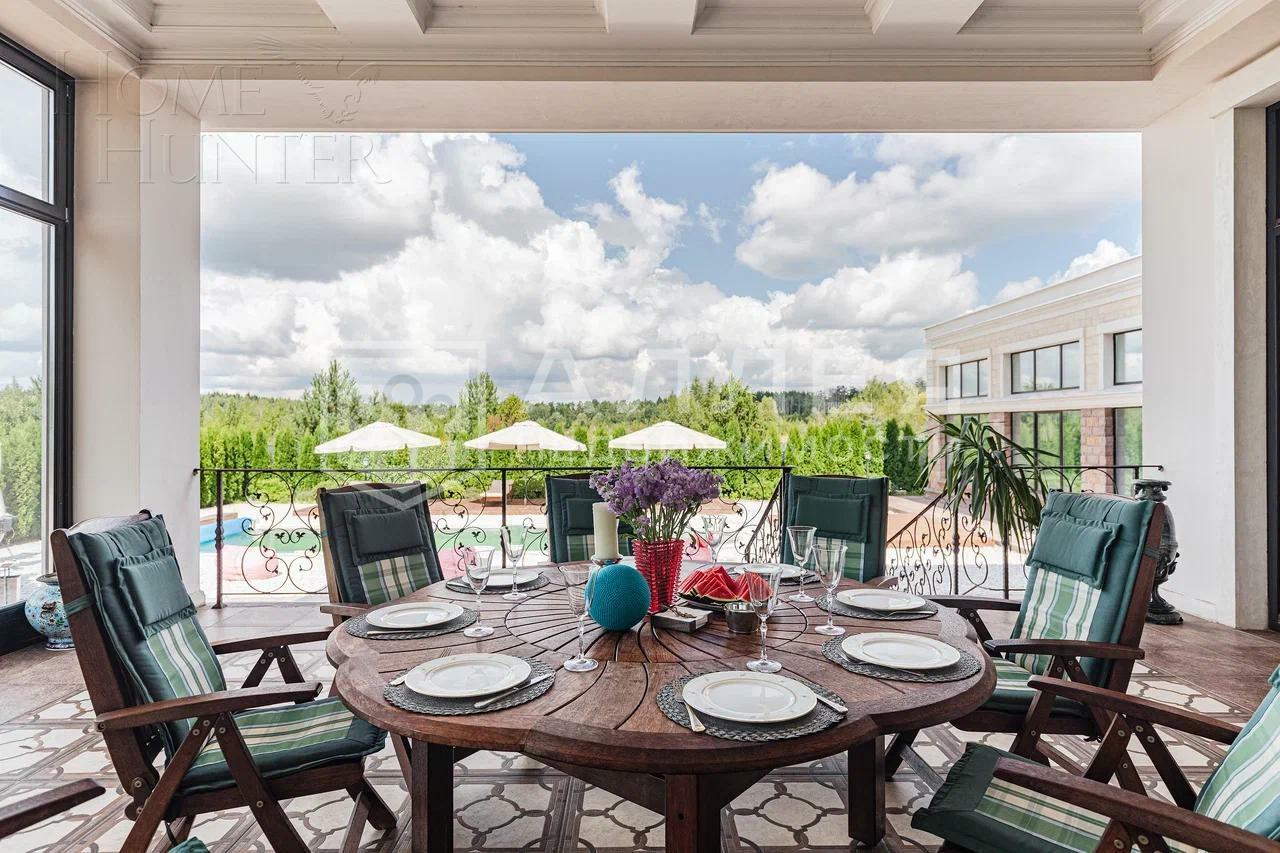 2-этажный коттедж 1 667 м² с отделкой