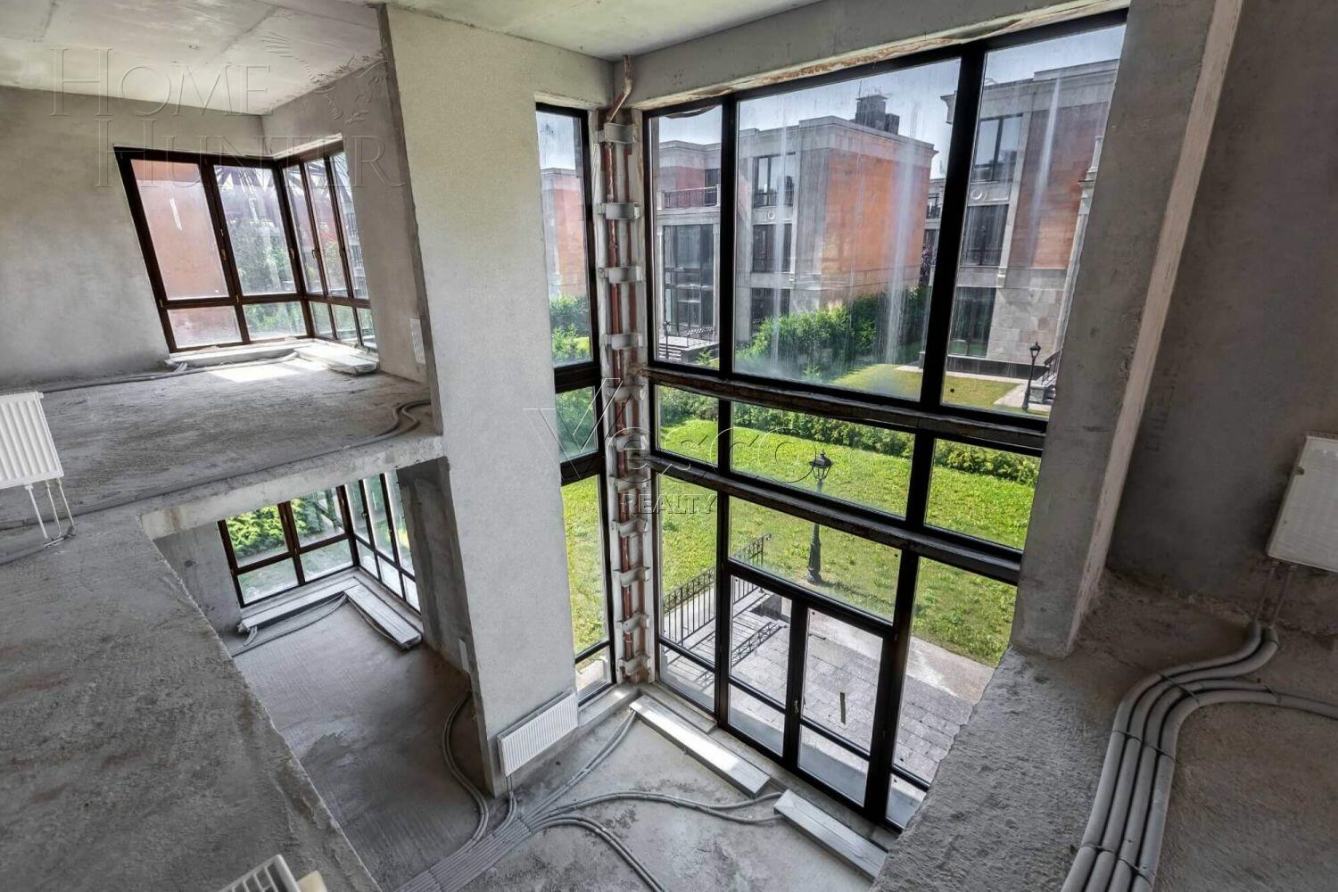 4-УРОВНЕВЫЙ ОСОБНЯК БЕЗ ОТДЕЛКИ 840 М² НА 1 ЭТАЖЕ