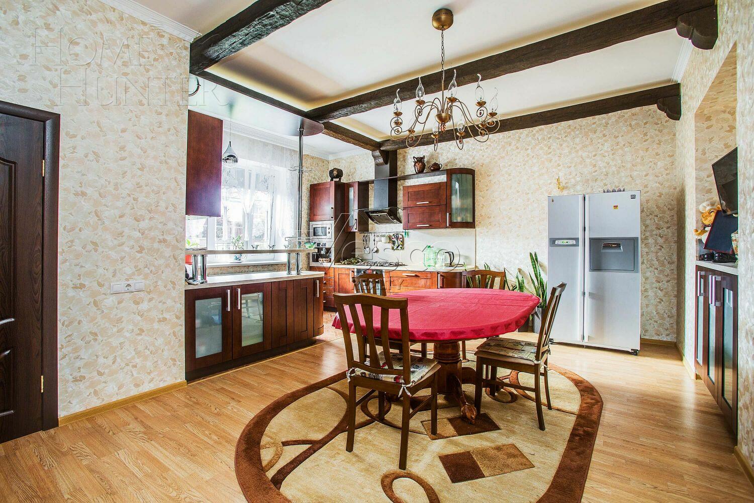 3-этажный коттедж 420 м² с отделкой