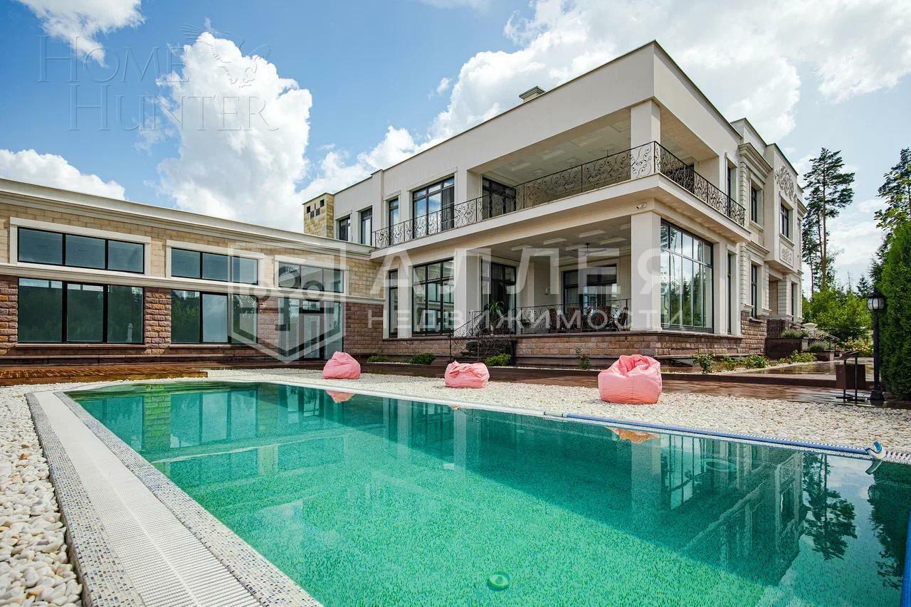 2-этажный коттедж 1 667 м² с отделкой