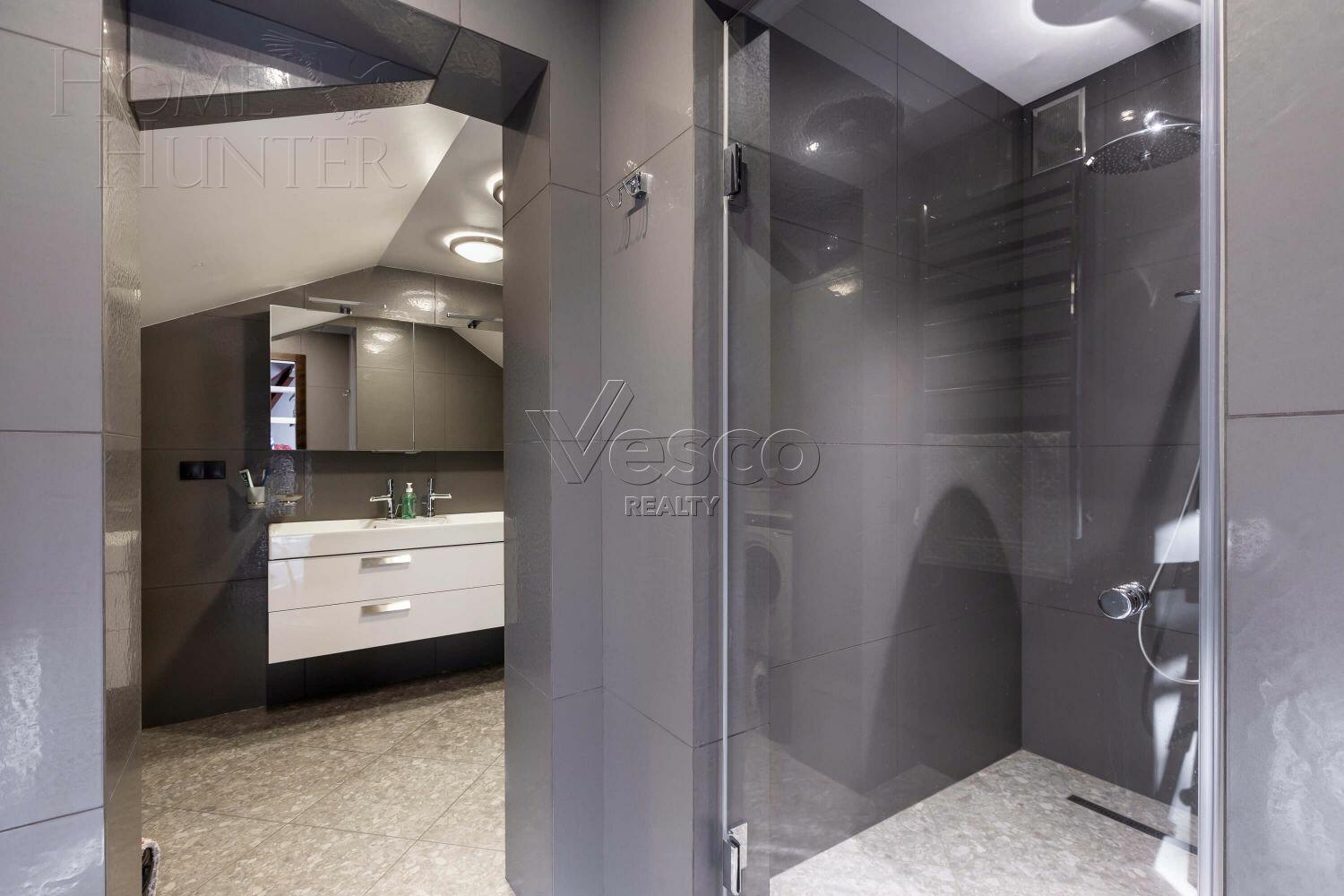 2-этажный коттедж 950 м² с отделкой