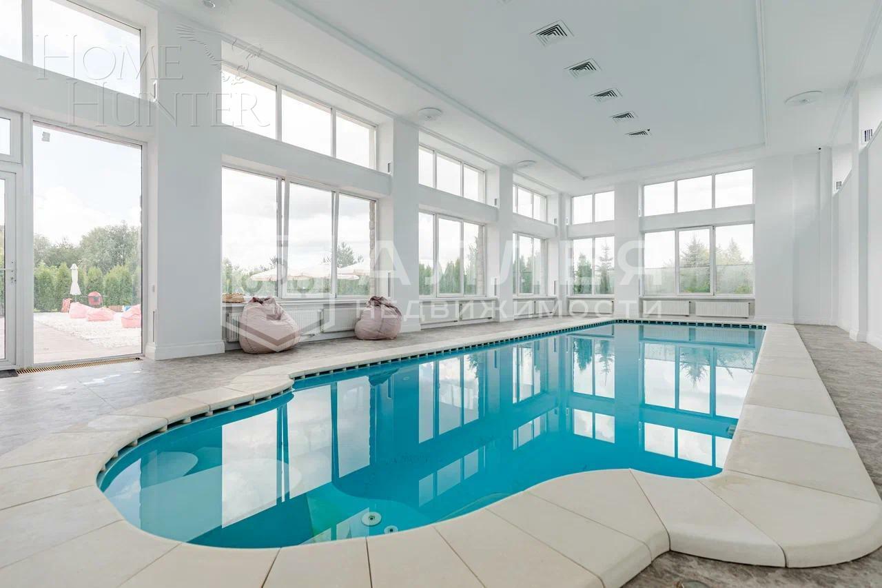 2-этажный коттедж 1 667 м² с отделкой